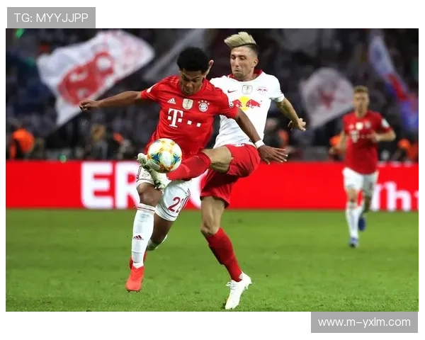 拜仁主场强势与勒沃库森客场坚韧成比赛亮点